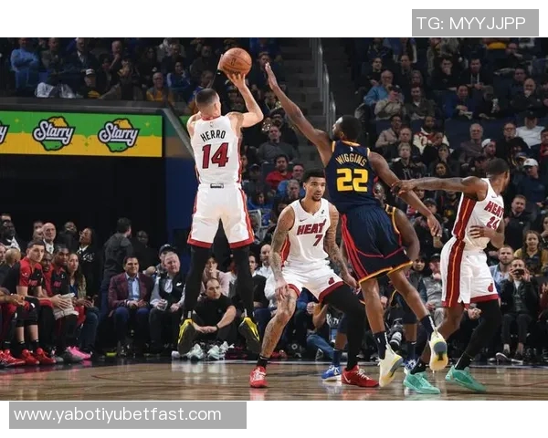 哈克斯高效表现12投10中砍下22分2篮板7助攻助球队获胜 哈克斯高效表现12投10中砍下22分2篮板7助攻助球队获胜