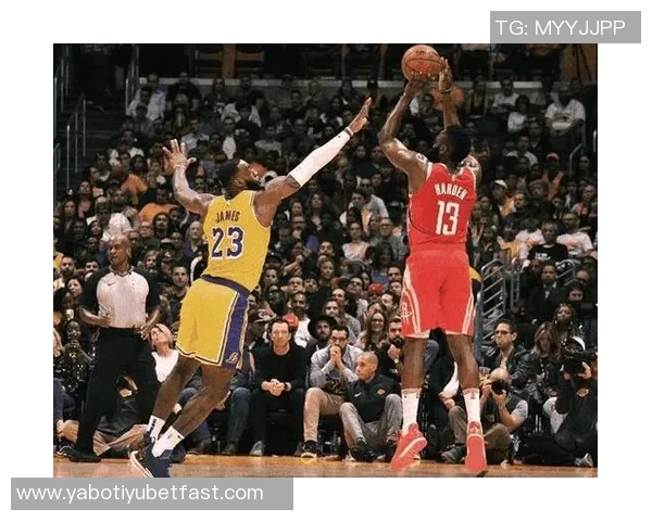 保罗乔治首秀表现平平仅得9分7板3助2帽全场限制在9分内 保罗乔治首秀表现平平仅得9分7板3助2帽全场限制在9分内