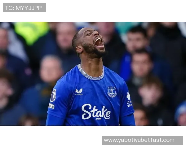 罗马冬窗或以多夫比克换取埃弗顿前锋贝托的交易可能性分析