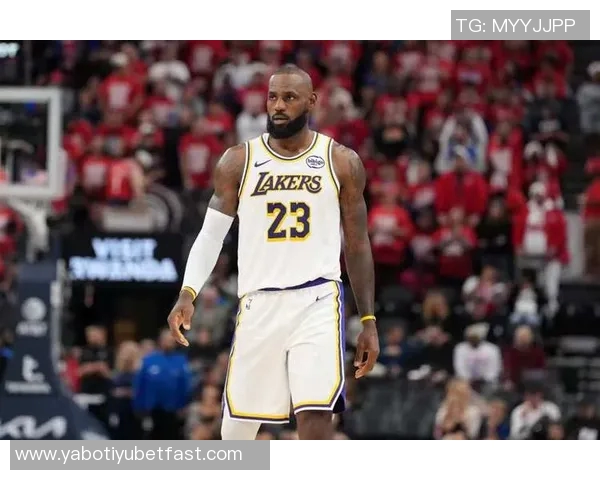 詹姆斯状态回暖需关注体能与比赛节奏的双重提升 詹姆斯状态回暖需关注体能与比赛节奏的双重提升