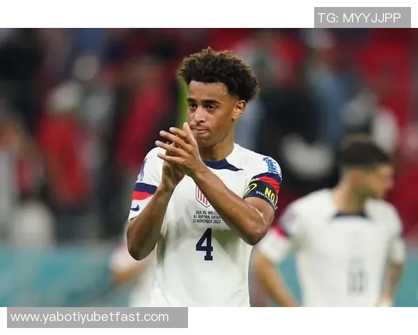 泰勒亚当斯称赞普利西奇为世界级球员需给予更多自由度以发挥潜力