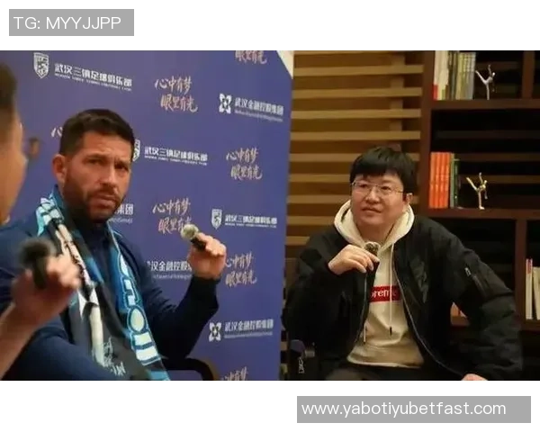 本杰明莫拉先生正式加盟武汉三镇担任一线队主教练开启新篇章